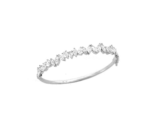White Gold with White Diamond Bracelet from Flower Collection